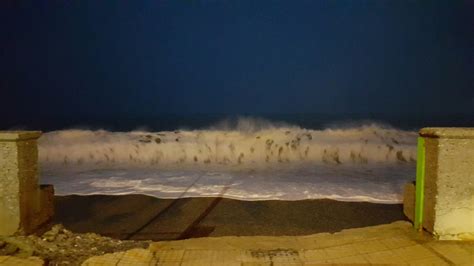 Maltempo In Sicilia Le Coste Joniche Si Preparano Ad Un Altra Notte Da