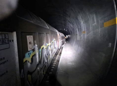 Derailment Closes Switzerland S Gotthard Base Tunnel Updated Trains