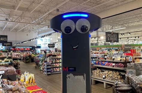 Un Robot Se Escap Del Supermercado En El Que Trabaja Y Sali A Pasear