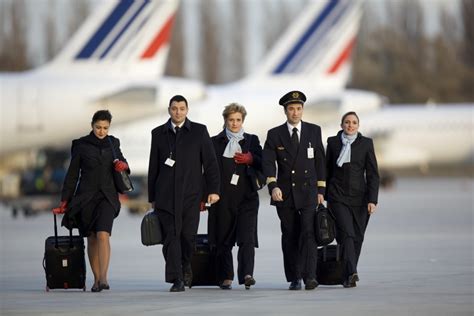 Hôtesse Air France 5 raisons dintégrer la compagnie n1 française