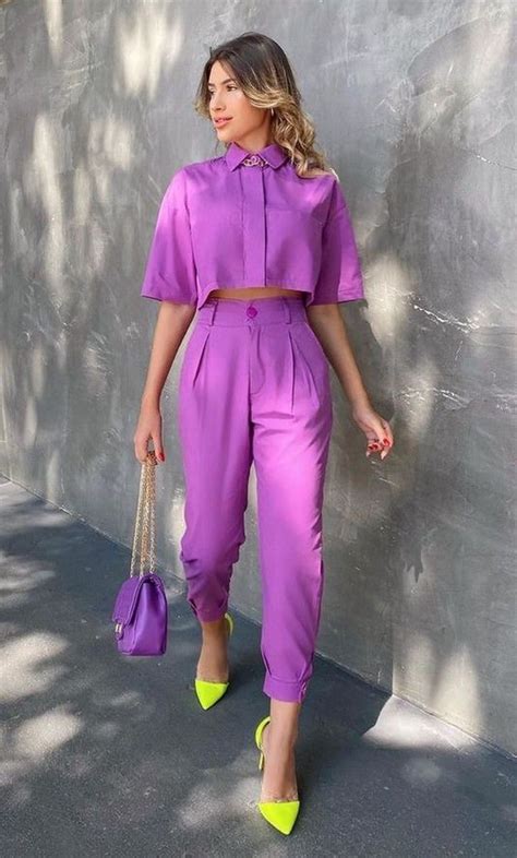 Pin By Barby S Godoy On Outfit Violet Fashion Outfits Chic Outfits