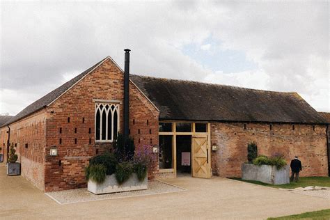 Grangefields Wedding Venue For Rustic, Intimate Family Wedding