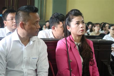 Tranh luận gay gắt về 10 000 hay 1000 lượng vàng của vợ chồng ông chủ cà phê Trung Nguyên