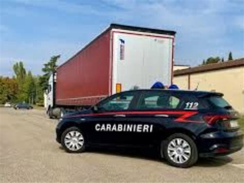 Șofer român de camion înjunghiat în Italia de un coleg după ce s au