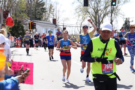 Former WPRI anchor Caroline Goggin runs Boston Marathon for stroke ...