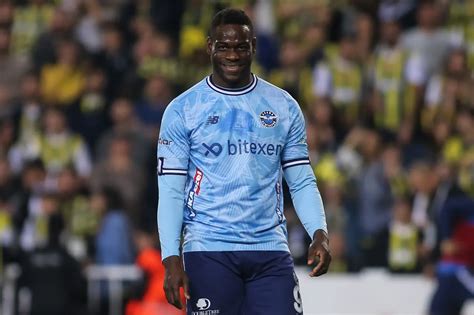 Lo Stipendio Di Balotelli Al Genoa Quanto Guadagna L Attaccante