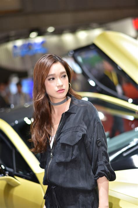 Tms201711 画像｜【東京モーターショー2017】透明感しかないモデル系美女がbmwに！