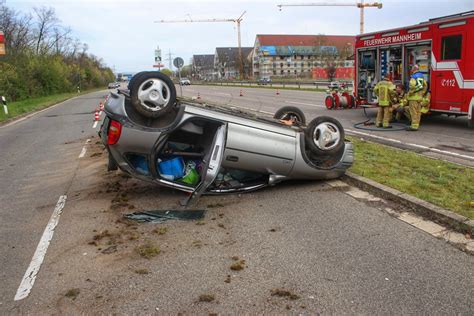 Mannheim Schwerer Verkehrsunfall An Ostern Fahrerin Verletzt Ins