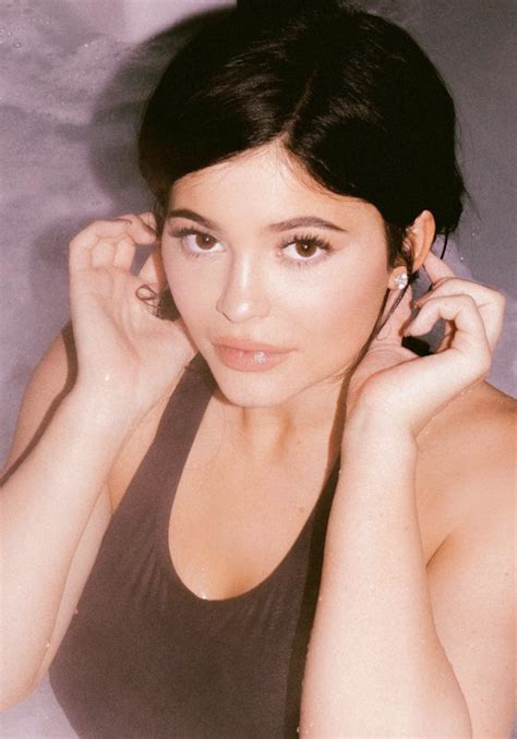 Kylie Jenner Her Sexiest Snapshots As The Hottest Mom Ever The