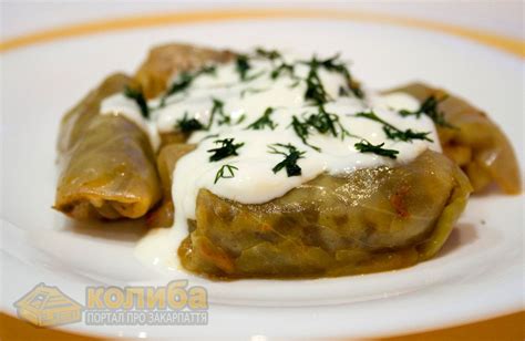 Голубці з квашеної капусти з м'ясом і копченим салом | Cooking, Food ...