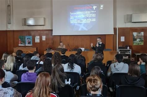 Carabinieri A Scuola Lezioni Di Legalit Con Circa Mila Studenti Di