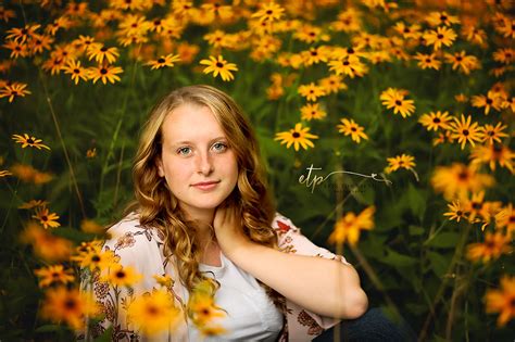 Seniors Erin Townsend Photo