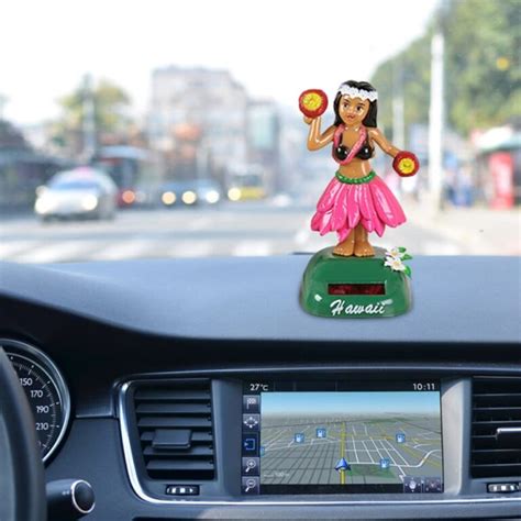 Figure Hawa Enne Dansante Nergie Solaire Pour Voiture Grimit