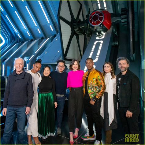 Daisy Ridley & 'Star Wars: The Rise of Skywalker' Cast Get First-Look at New Disney Parks Star ...