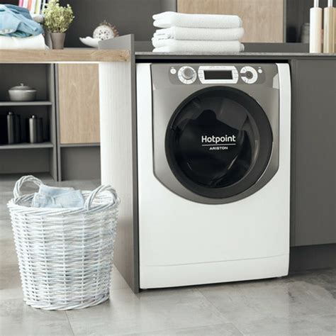 Стиральная машина с сушкой Hotpoint-Ariston AQD1172D 697J EU/ B N ...