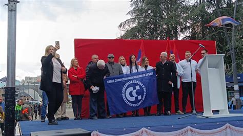 Veliki Skup U Kosovskoj Mitrovici Penziju Sam Itav Ivot Sticao Ne