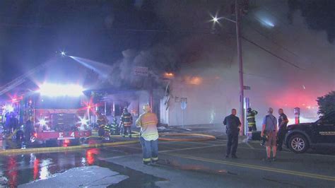 A 4 Alarm Fire Has Engulfed A Historic Building Under Construction In Boston S Theater District