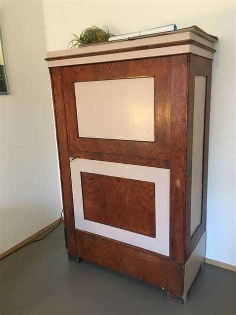 Sch Ner Schrank Antik Holz Kaufen Auf Ricardo