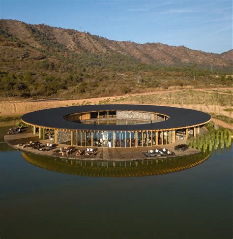 Mexicos Luxurious Lakeside Clubhouse Showcases 360° Panoramic