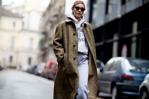 Comment porter le sweat à capuche en restant chic Elle