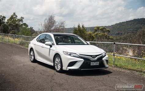 2018 Toyota Camry Sl Review V6 And 25l Video Performancedrive