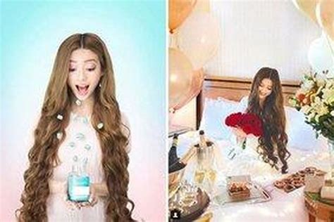 Hot girl tóc mây gốc Việt khiến các cô gái khác phải ganh tỵ vì nhan sắc và cuộc sống màu hồng