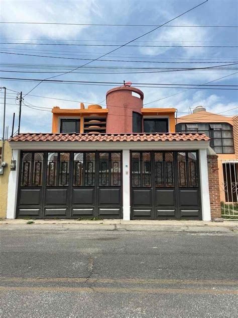 Venta Casa En San Lorenzo Tepaltitl N Centro Toluca Flores Icasas Mx