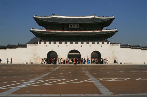 Gyeongbokgung Palace in Autumn | Oh My Janey