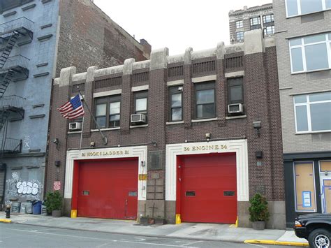 Firehouse Hells Kitchen Engine 34 And Hook And Ladder 21 F Flickr