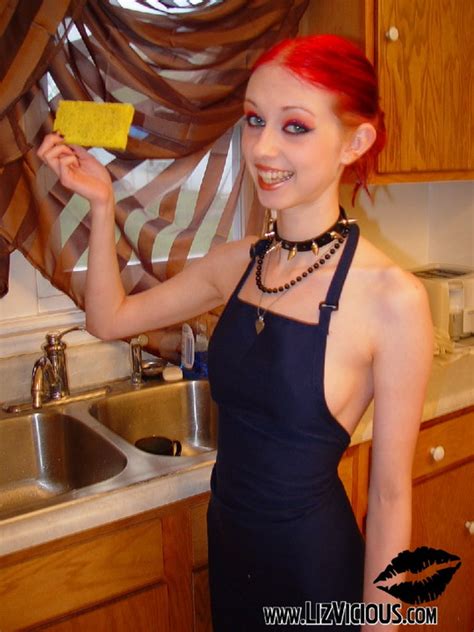 Interesting Girls And Women Liz Vicious Porn Pic