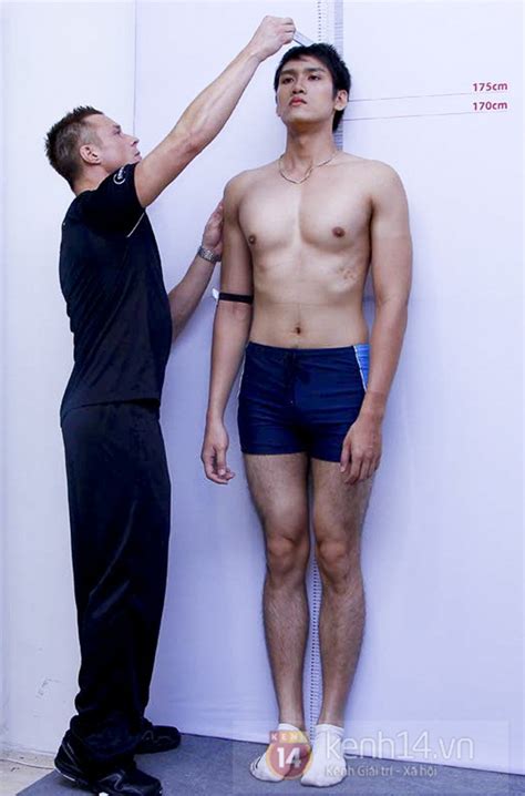 Hot boy học cực giỏi gây sốt tạiVietNam s Next Top Mode 2013