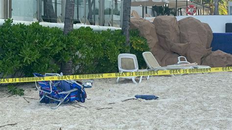 Sicarios Asesinan A Un Hombre Frente A Turistas En Un Resort De Cancún Y Huyen En Jet Skis La