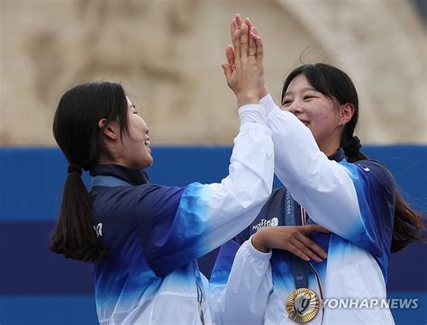 임시현 양궁 여자 개인전도 우승 3관왕 여제 등극남수현은 은메달 2024 파리