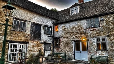 Live Ghost Hunting From The Ancient Ram Inn England S Most Haunted