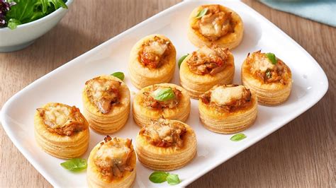 Creamy Tuna and Tomato Vol au Vents – Recipe | Unilever Food Solutions