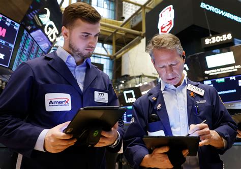 Dow Slips As Nasdaq Hits Record High Theprimarymarket