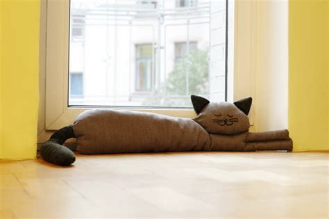 Милые подушки от сквозняков своими руками, выкройки