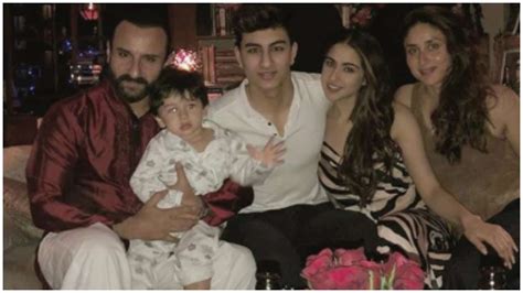 New Pic! Sara Ali Khan, Kareena Kapoor Khan, Saif, Taimur, Ibrahim ...