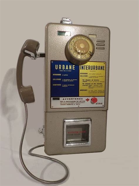 Vintage Telefono Pubblico Italiano A Gettoni Anni 70 Di IdeeRetro