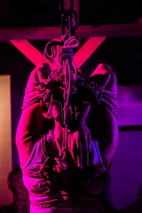 Bondage: Anleitung und Tipps für sexy Fesselspiele - Erotik24