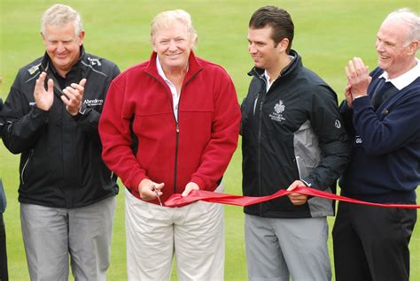 Scottish Golf View - Golf News from Around the World: DONALD TRUMP IS PIPED TO GOLF LINKS ...