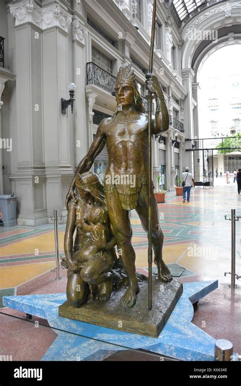 Guayaquil Ecuador February Guayas And Quil Statue In The