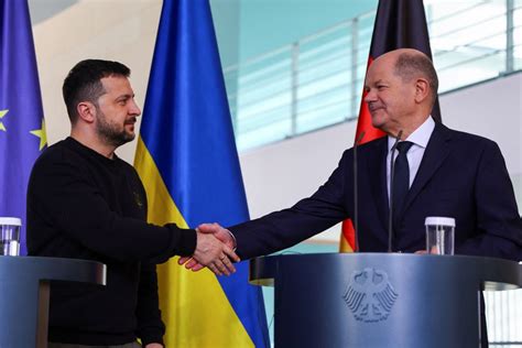 Bundestag unterstützt Ukraine Ampel und Union streiten über Taurus