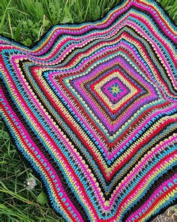 Ravelry Yuletide Blanket Pattern By Lucy Of Attic24