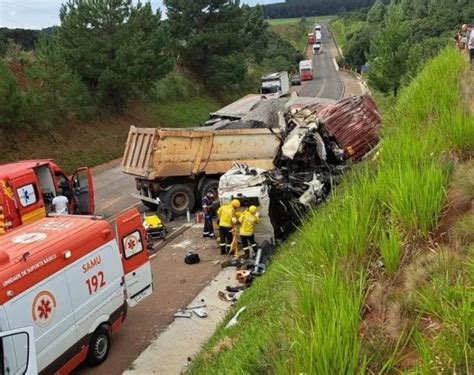 Tvgc Grave Acidente Deixa Duas Pessoas Mortas Na Br Em Campos