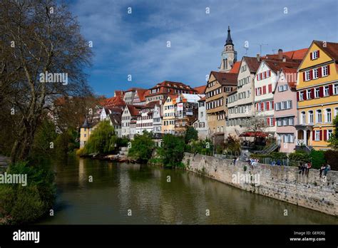 Tuebinger Altstadt Mit Stiftskirche Und Hoelderlinturm Fotograf As E