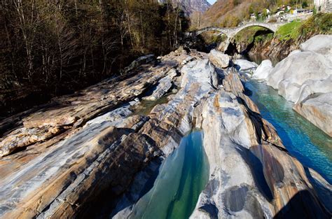 Dedicato Alle Valli Maggia E Verzasca Nel Canton Ticino Il Prossimo