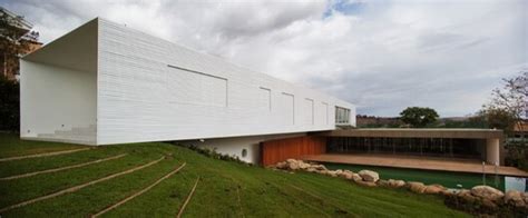 The Poetics Of Multidisciplinarity Getting To Know Isay Weinfeld’s Work Archdaily