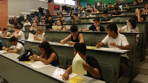 Aquestes són les carreres universitàries amb més i menys inserció