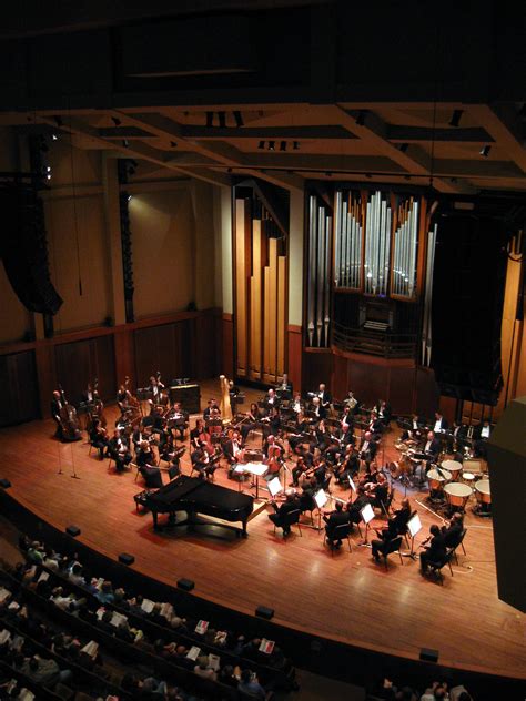 Benaroya_Hall_5 - WikiArquitectura